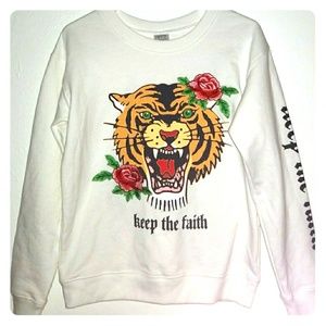 White long sleeve sweatshirt